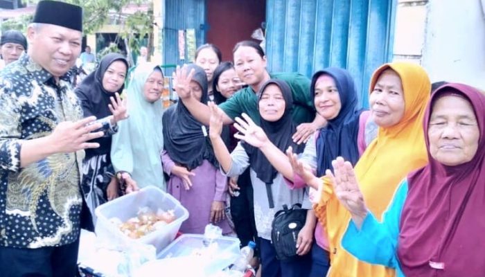 RAPI Menang! Ramlan Holdan Diterima Hangat di Tengah Ratusan Emak-Emak Karang Raja, Ini Harapan Baru Muara Enim