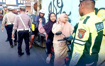 TANYA PAKPOL: Boleh Tidak Polisi Periksa SIM dan STNK di Jalan Kampung atau Gang? Ini Aturannya