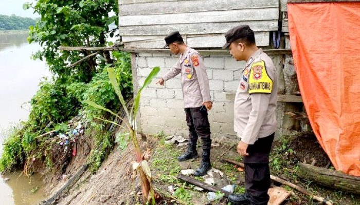 Rumah Warga di Ogan Ilir Longsor, Dua Keluarga Dievakuasi